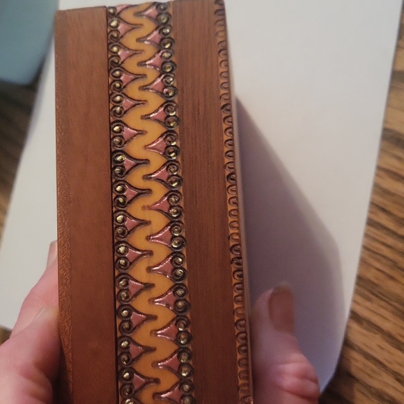 Hand Painted Box - Picture 5 of 8